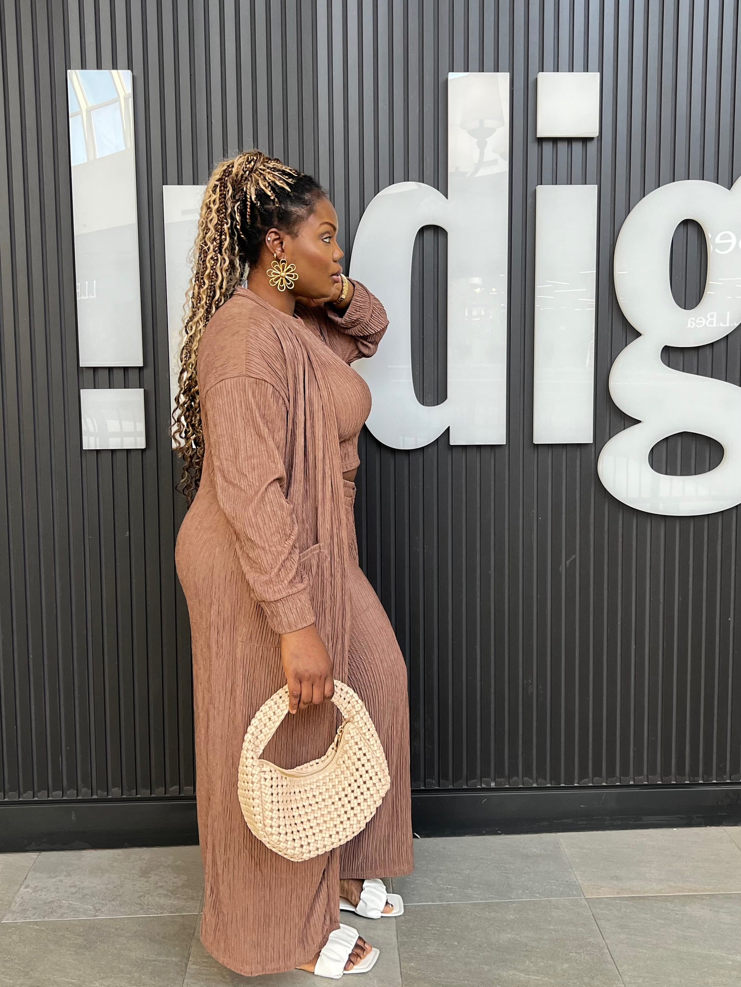 Glam Goddess in Mocha