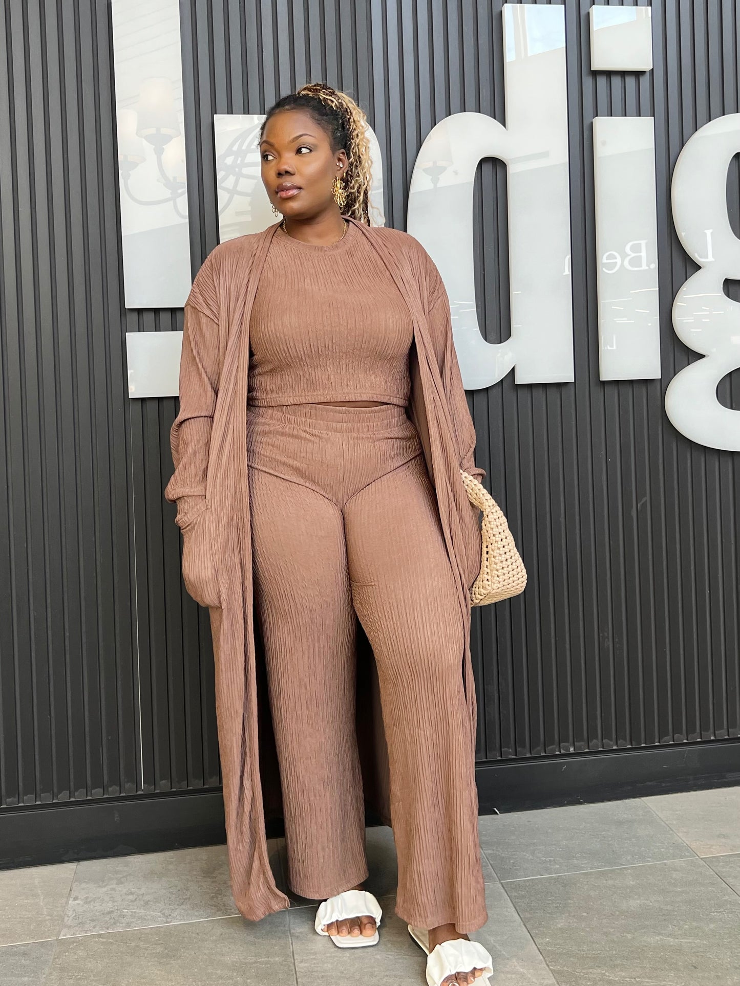 Glam Goddess in Mocha