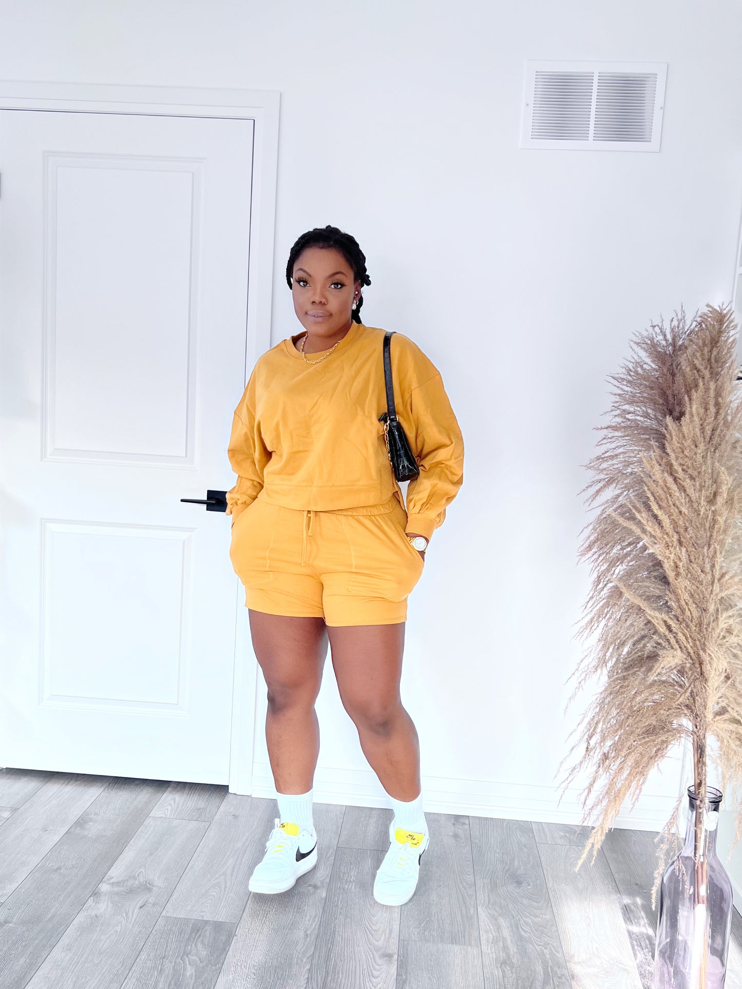 Easy essential short