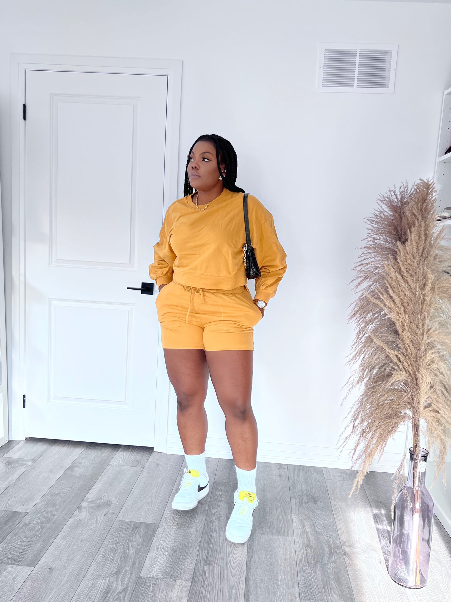 Easy essential short